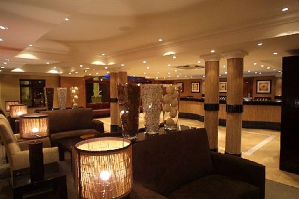 Peermont Mondior Hotel غابورون المظهر الخارجي الصورة
