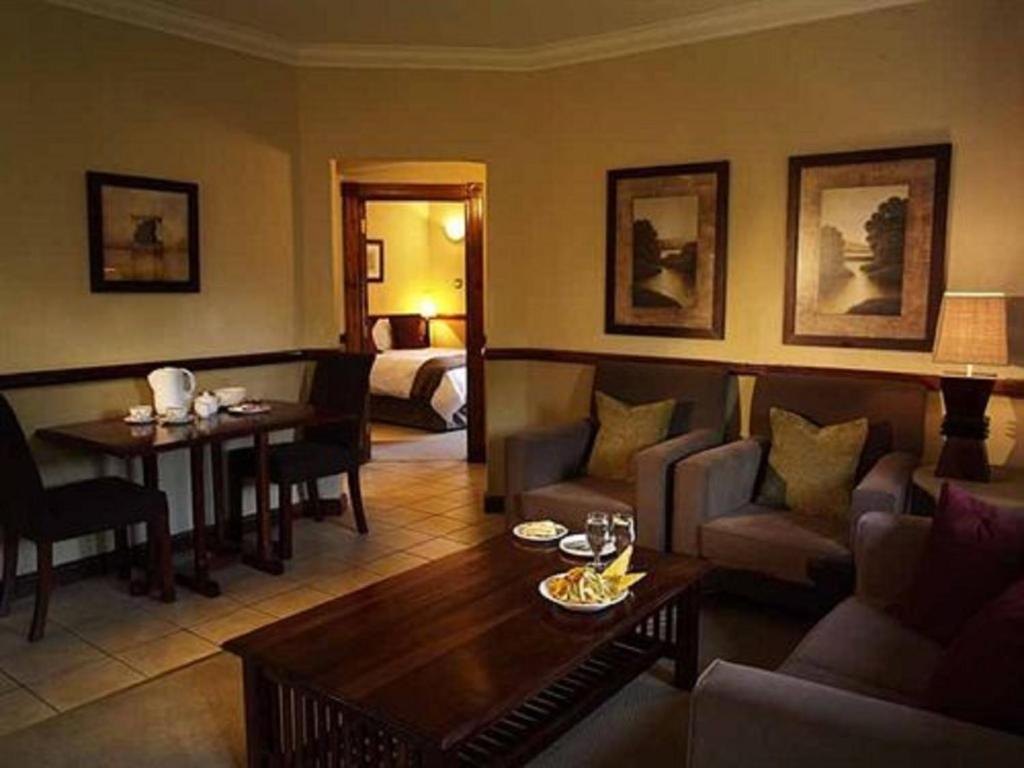 Peermont Mondior Hotel غابورون المظهر الخارجي الصورة
