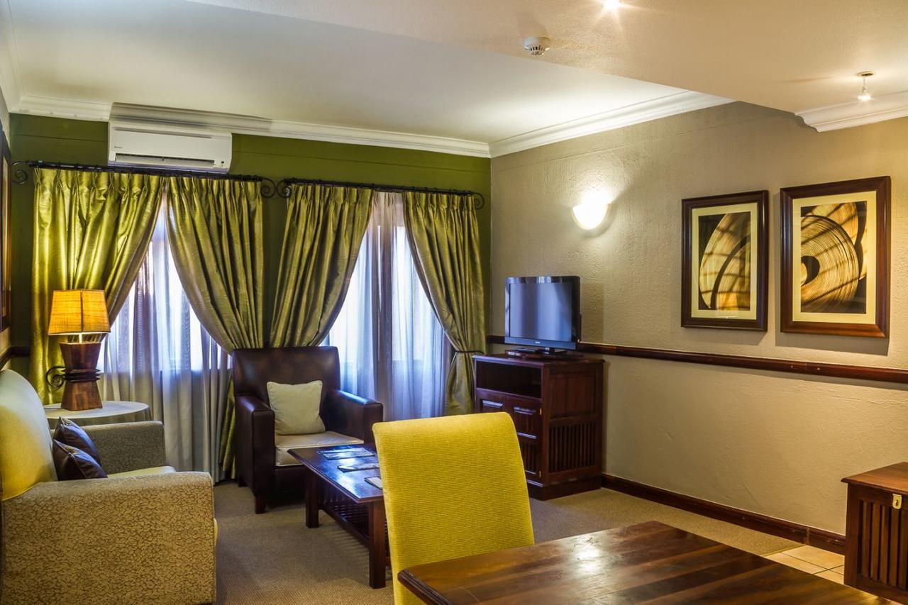 Peermont Mondior Hotel غابورون المظهر الخارجي الصورة