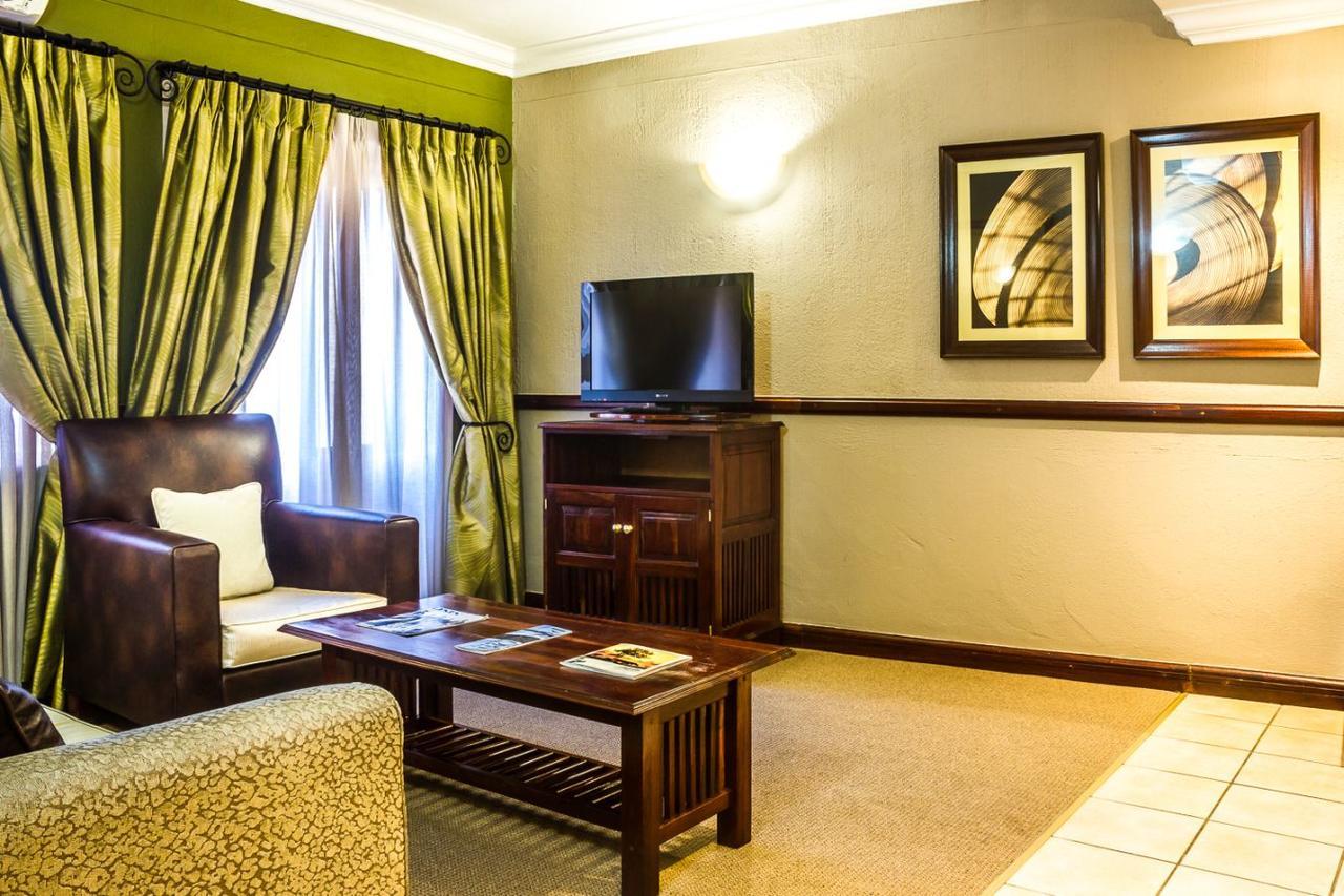 Peermont Mondior Hotel غابورون المظهر الخارجي الصورة