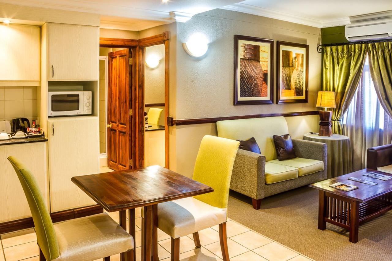 Peermont Mondior Hotel غابورون المظهر الخارجي الصورة