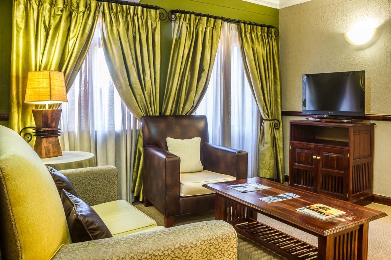 Peermont Mondior Hotel غابورون المظهر الخارجي الصورة