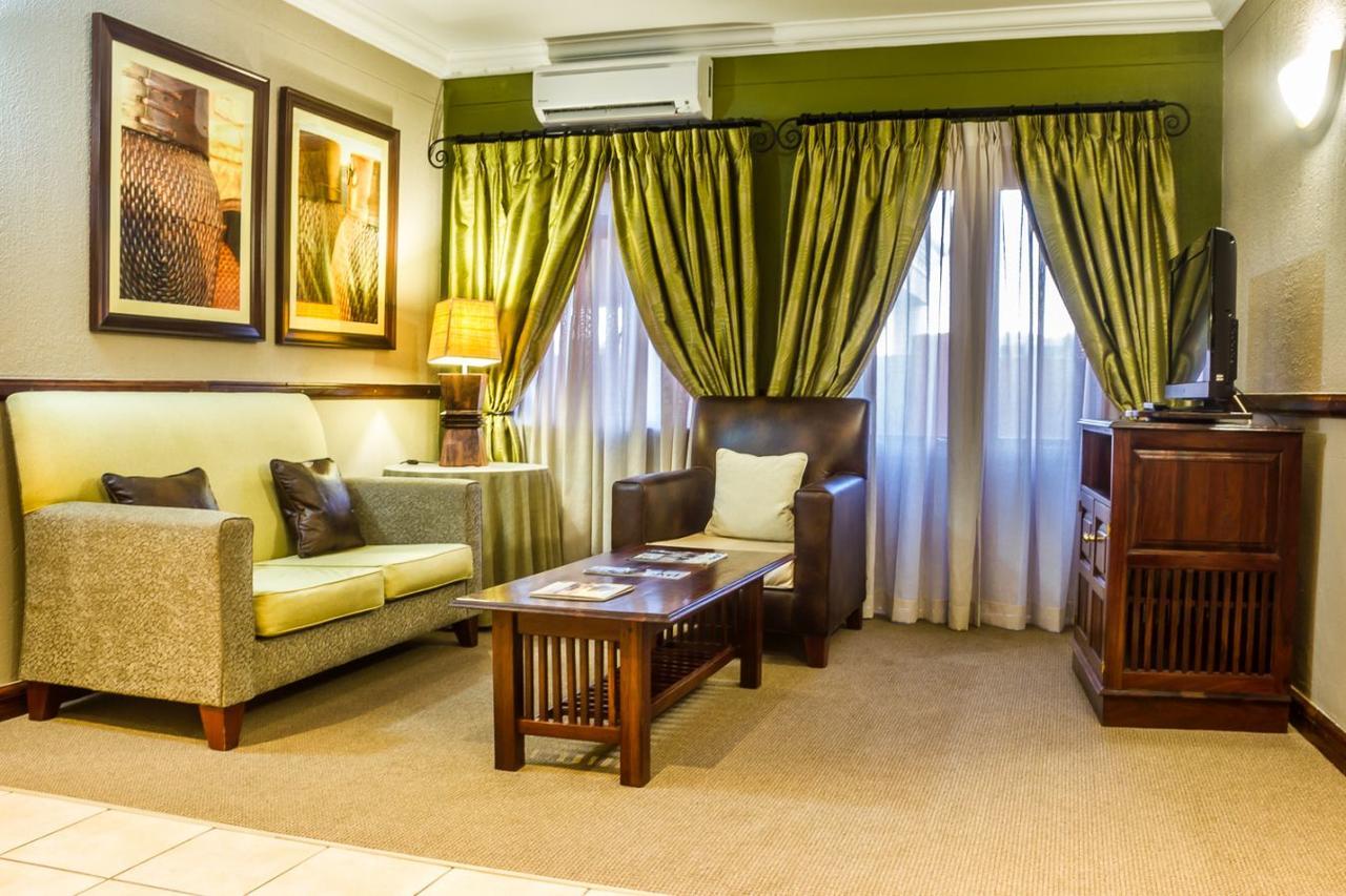 Peermont Mondior Hotel غابورون المظهر الخارجي الصورة