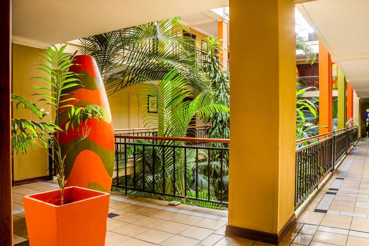 Peermont Mondior Hotel غابورون المظهر الخارجي الصورة
