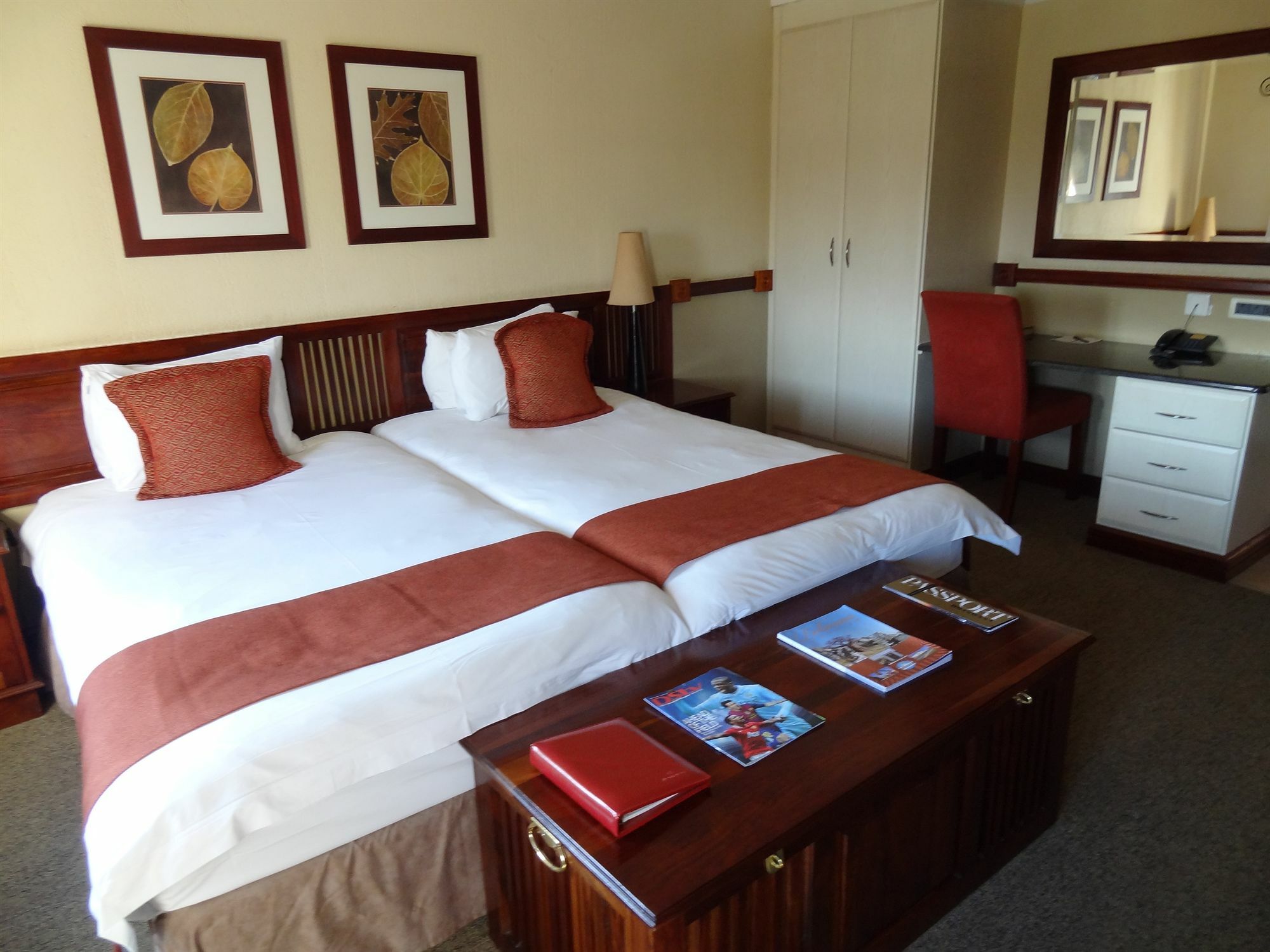 Peermont Mondior Hotel غابورون المظهر الخارجي الصورة