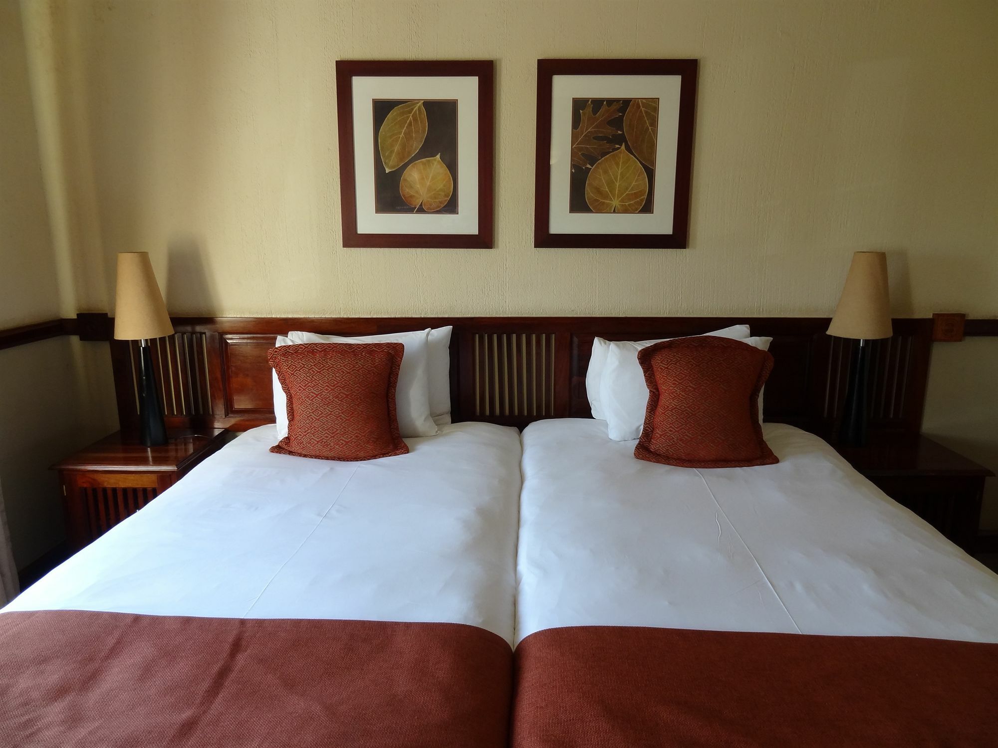 Peermont Mondior Hotel غابورون المظهر الخارجي الصورة