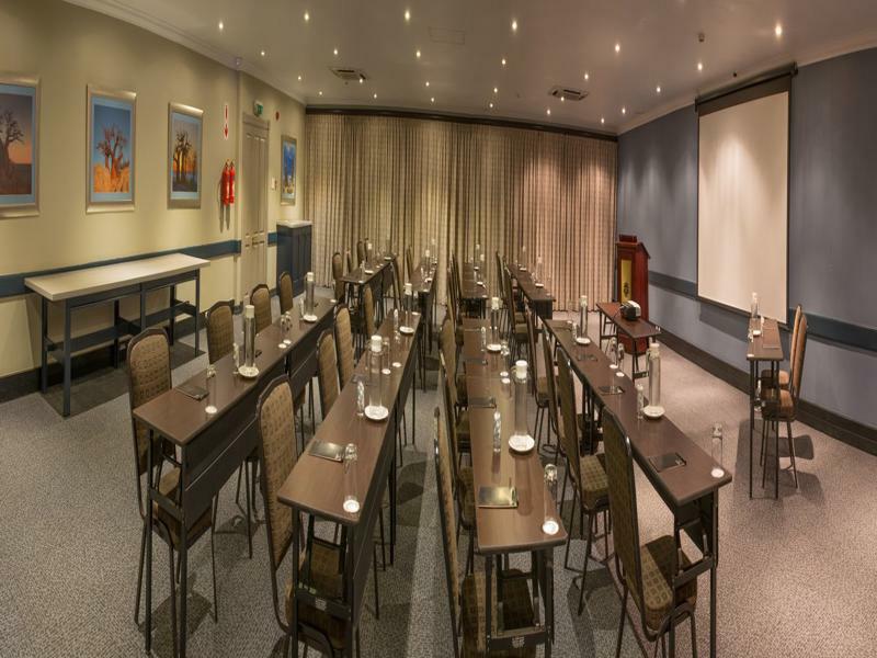 Peermont Mondior Hotel غابورون المظهر الخارجي الصورة